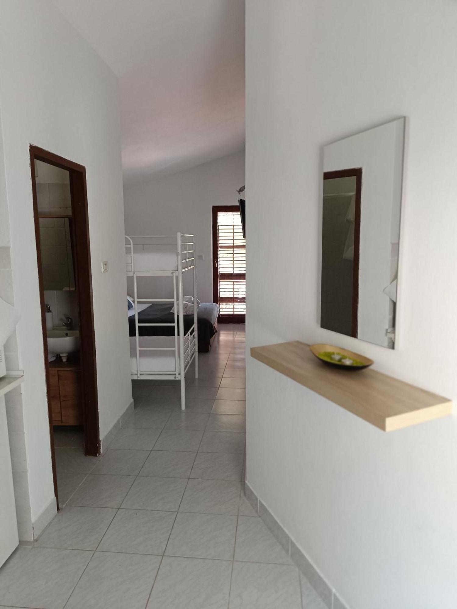 Studio Apartmani Tucic Celina Exterior foto